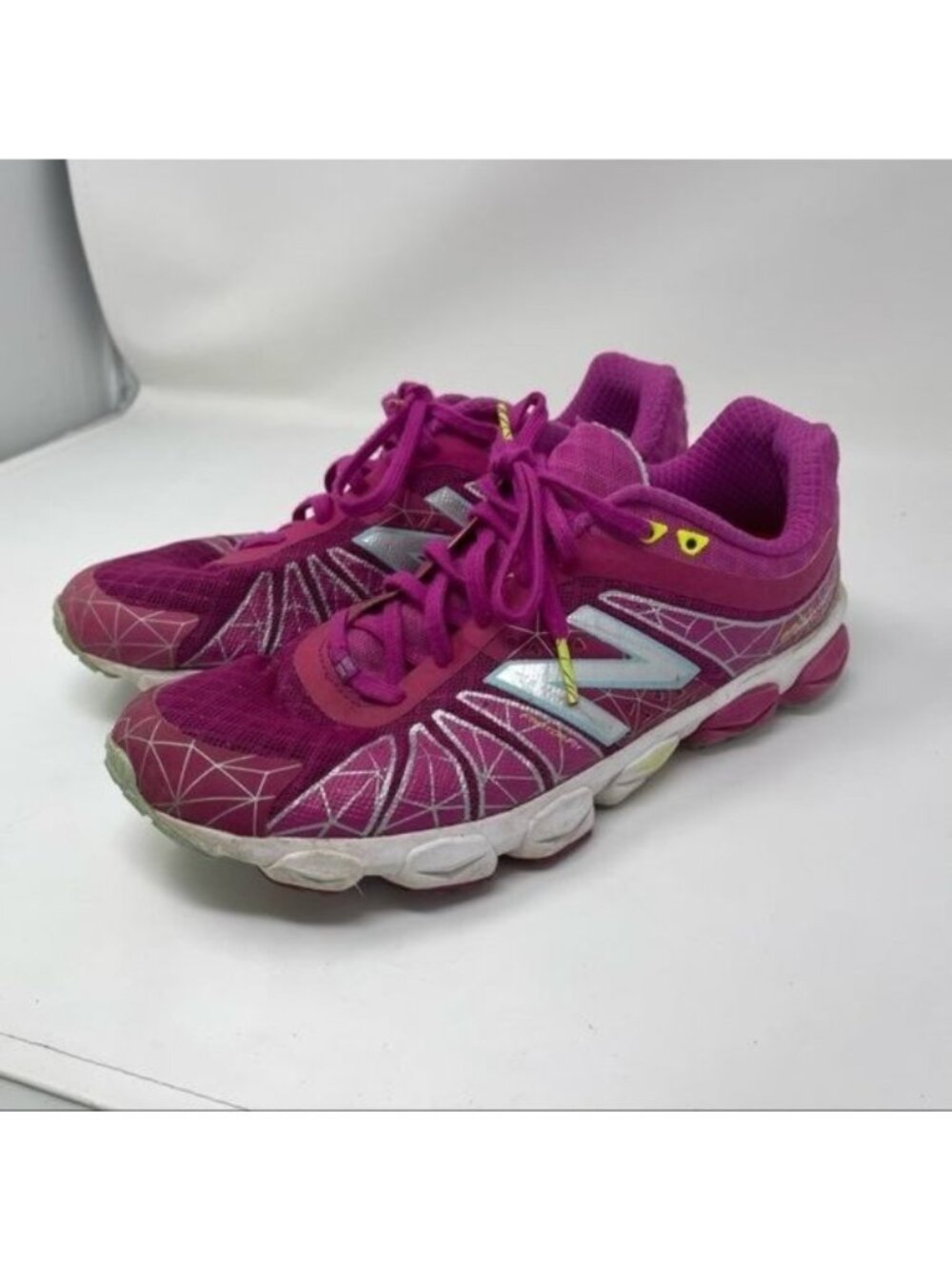 New Balance 890 v4 Womens 10.5 Running Sneakers pink